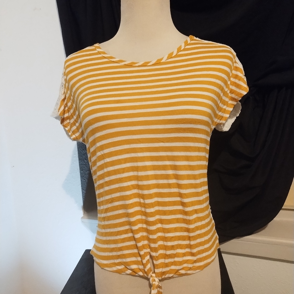 Blue planet mustard and beige top